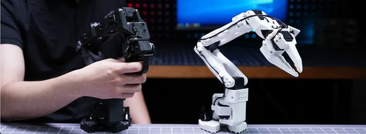 SO-ARM101 Robot Arm Kit for Hugging Face LeRobot, 6-Axis Leader + Follower Arms, 30 kg·cm Bus Servos, Dual Cameras (Hiwonder)